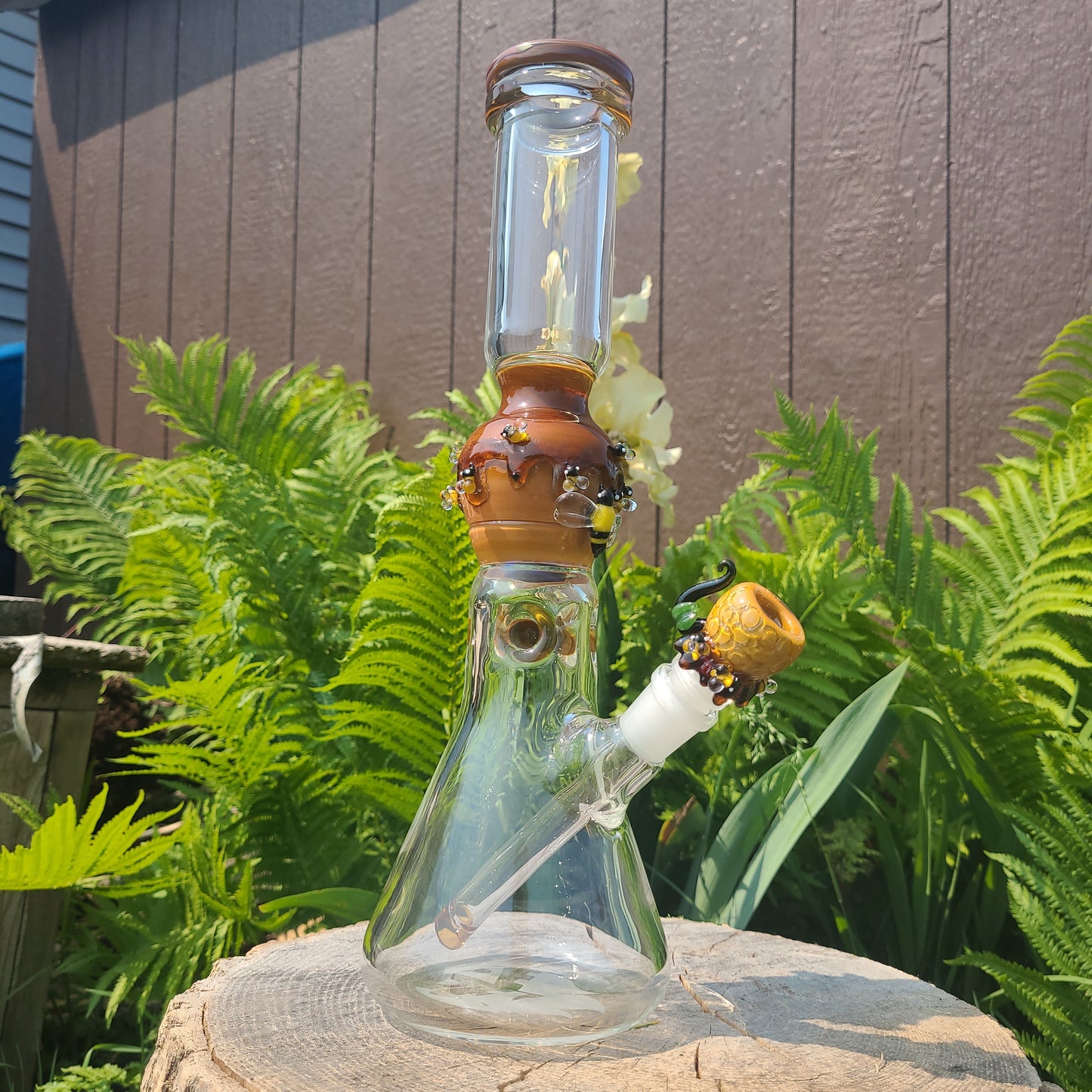Empire Glassworks Beaker Water Pipe Save the Bees