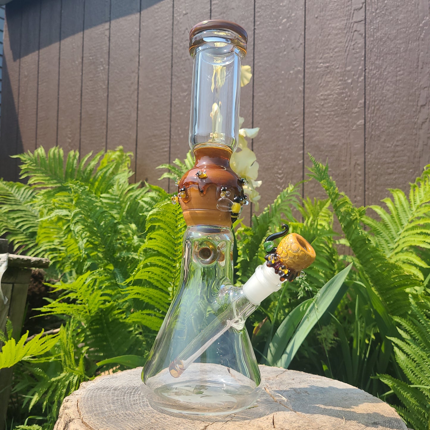 Empire Glassworks Beaker Water Pipe Save the Bees