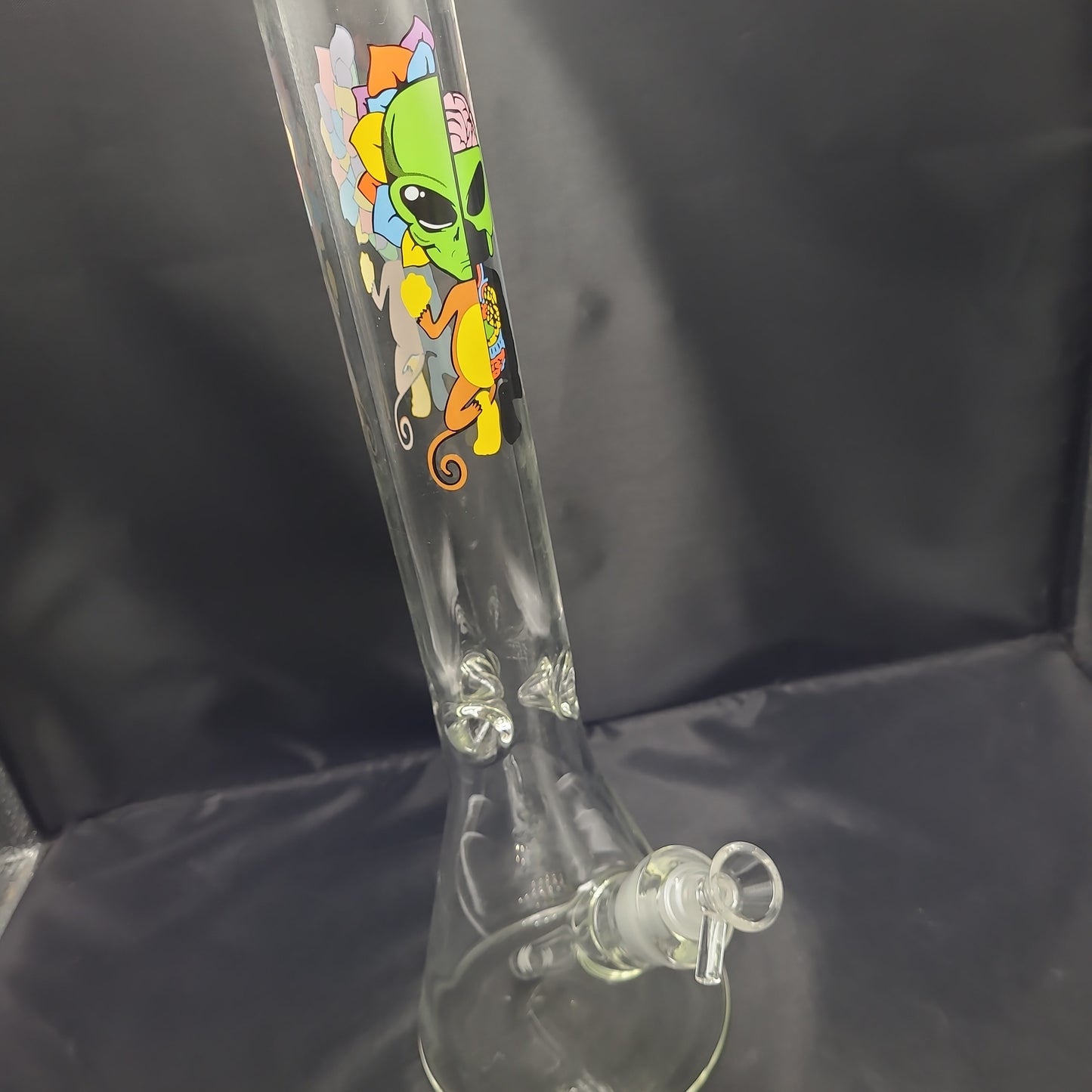 18" Monkey Alien Brains beaker waterpipe