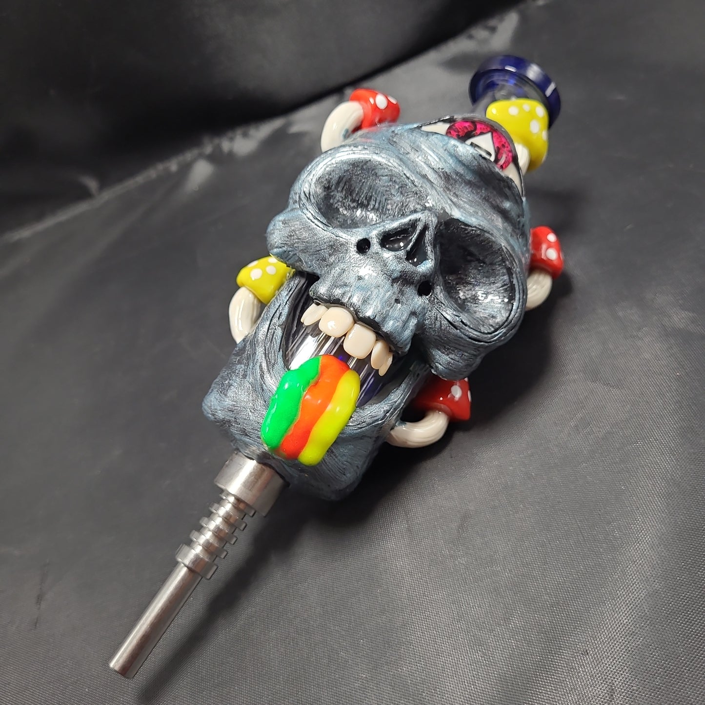 14mm Pulsar Rainbow Puking Skull Vapor Vessel