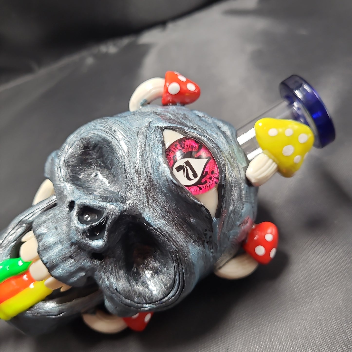 14mm Pulsar Rainbow Puking Skull Vapor Vessel