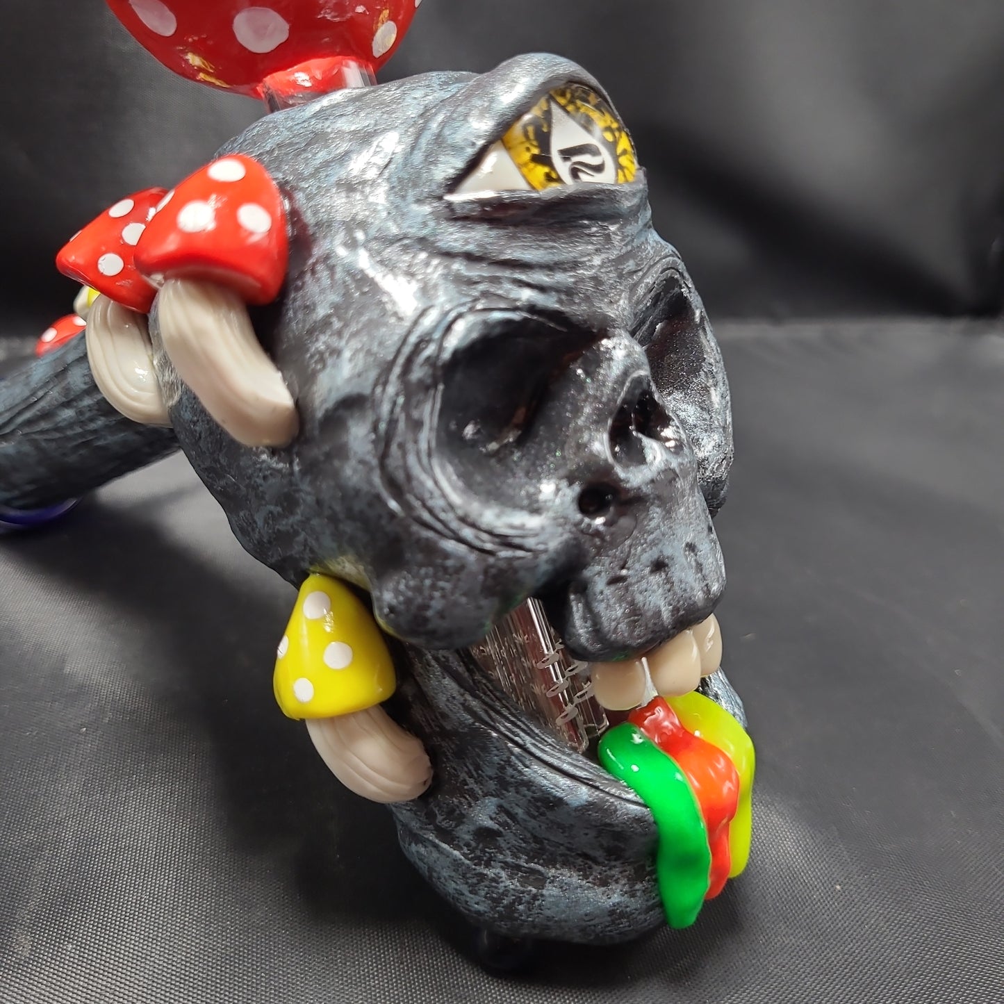 8" Pulsar Rasta Puking Skull Hammer Bubbler Pipe