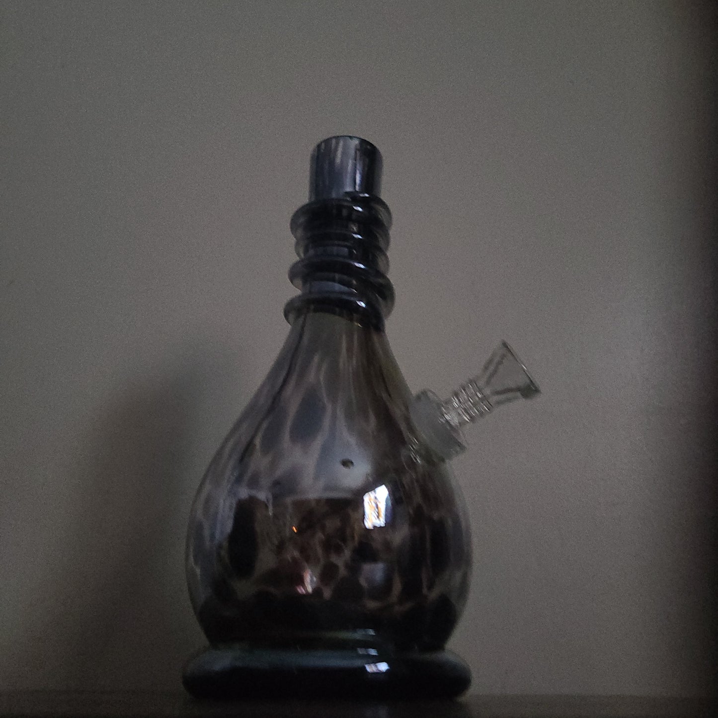 9" Heavy Dark Rain Drop bong