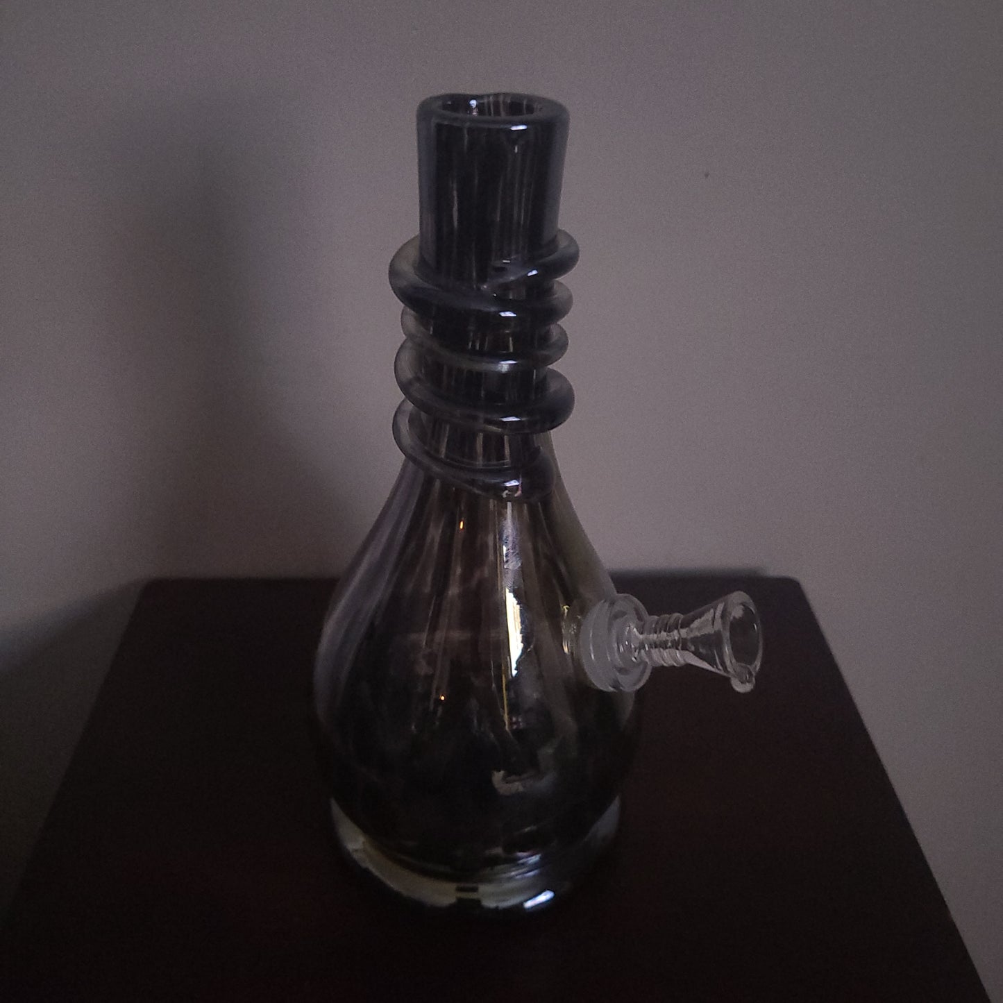 9" Heavy Dark Rain Drop bong