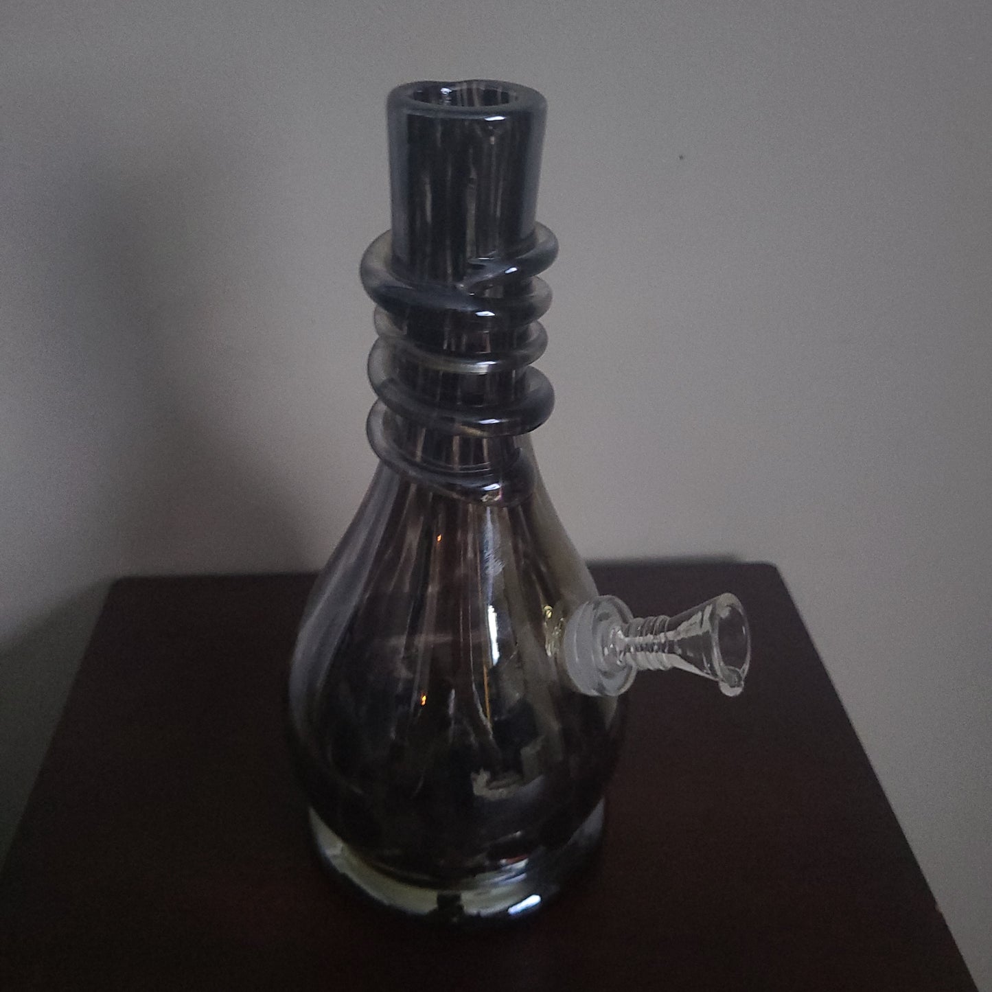 9" Heavy Dark Rain Drop bong