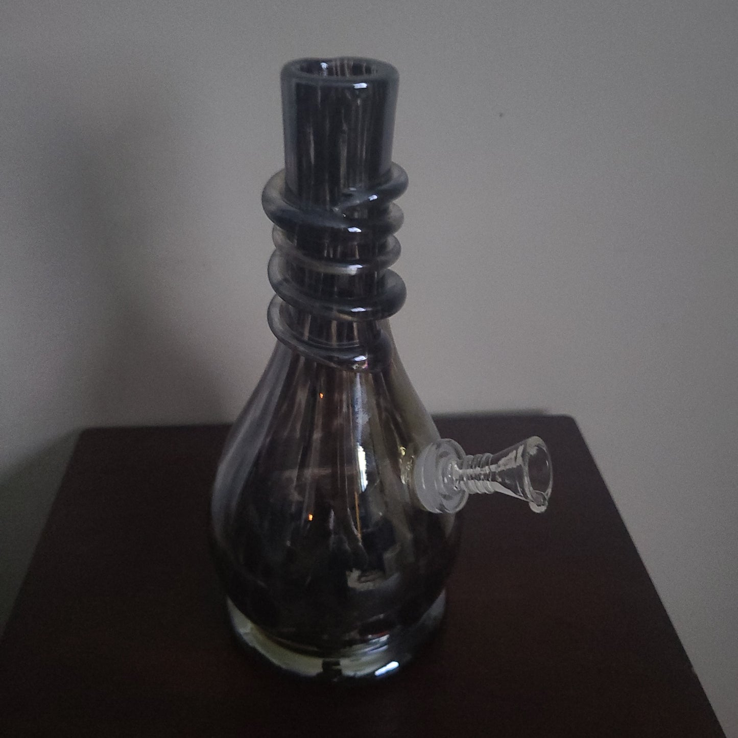 9" Heavy Dark Rain Drop bong