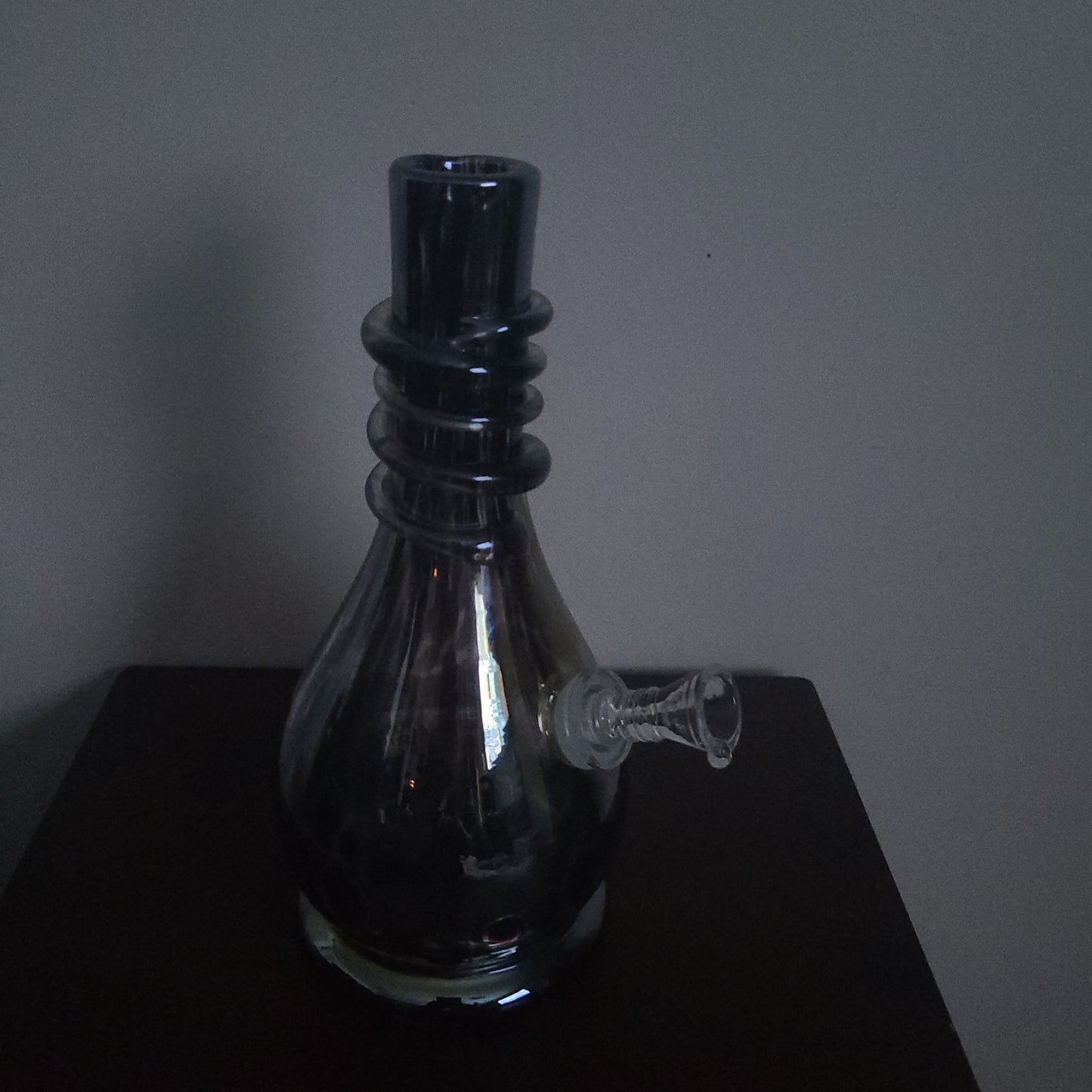 9" Heavy Dark Rain Drop bong