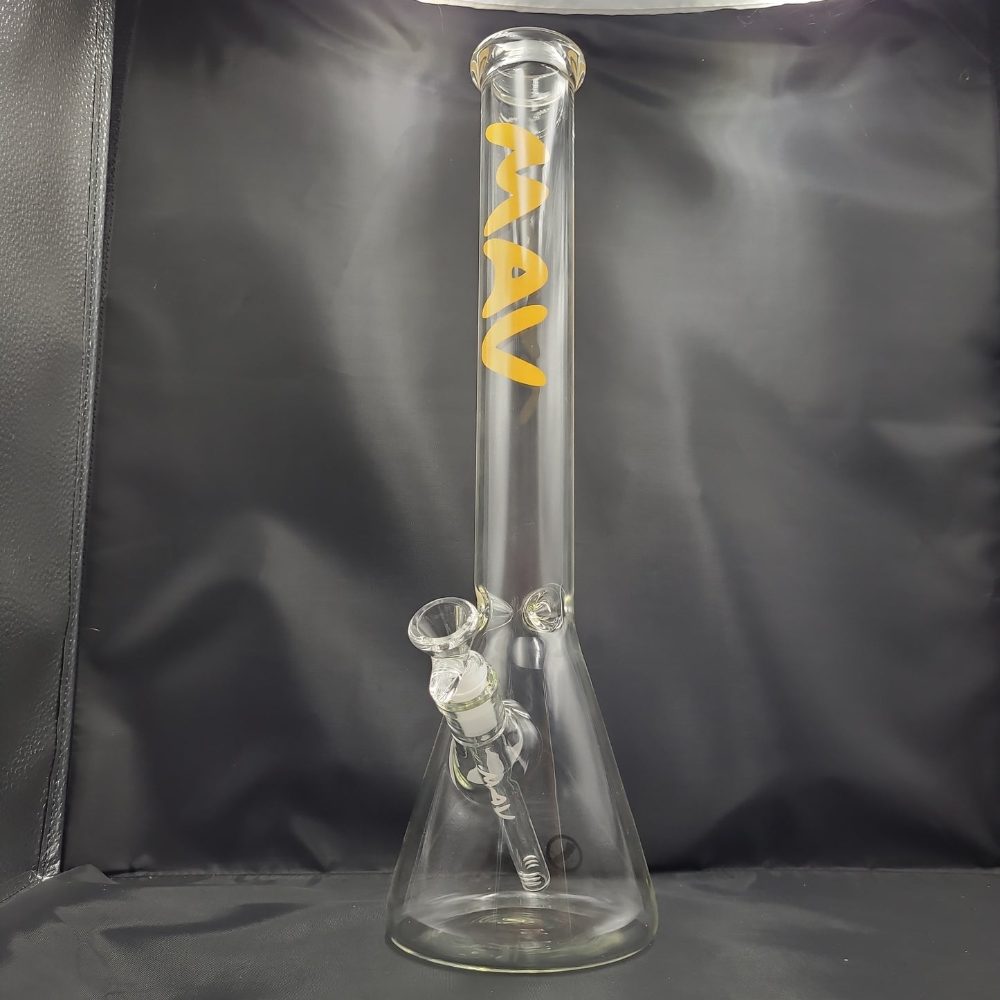 18" MAV Classic Beaker Bong