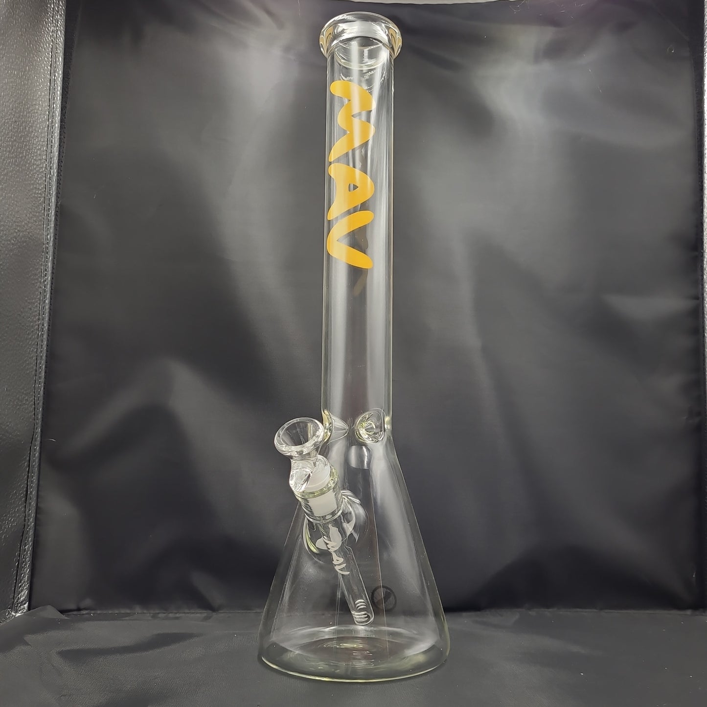 18" MAV Classic Beaker Bong