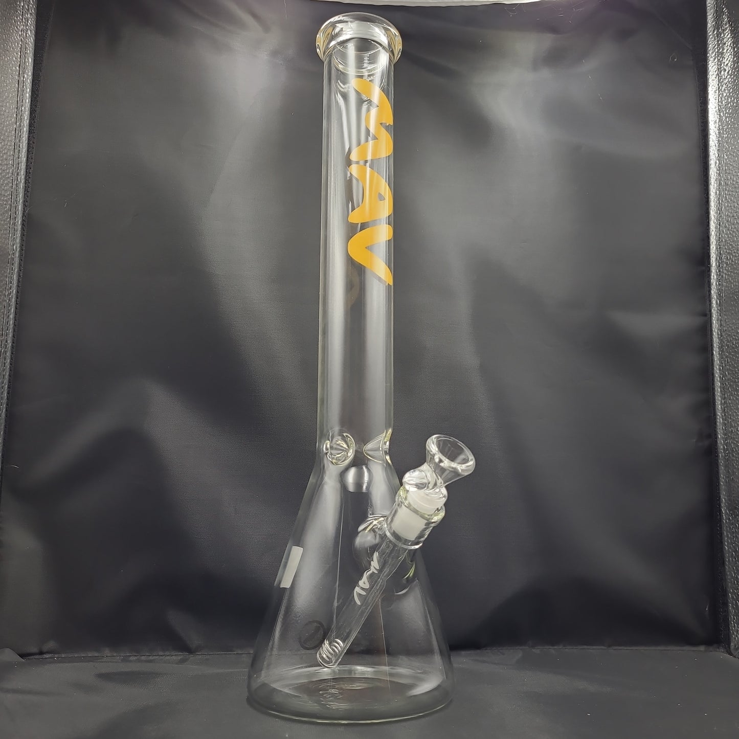 18" Classic Mav Beaker bong