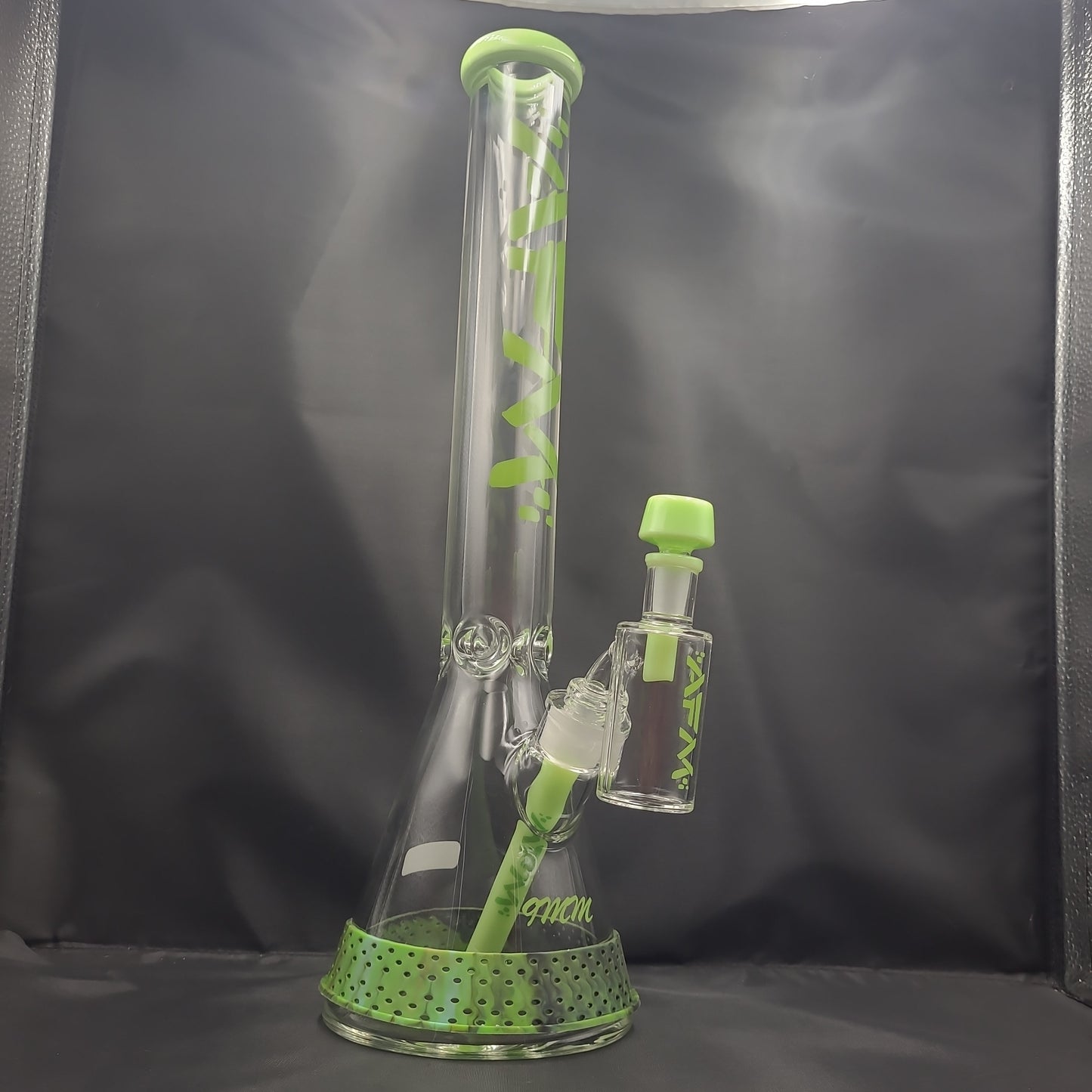 18" AFM Rubber Base Beaker w/ Matching Ashcatcher set