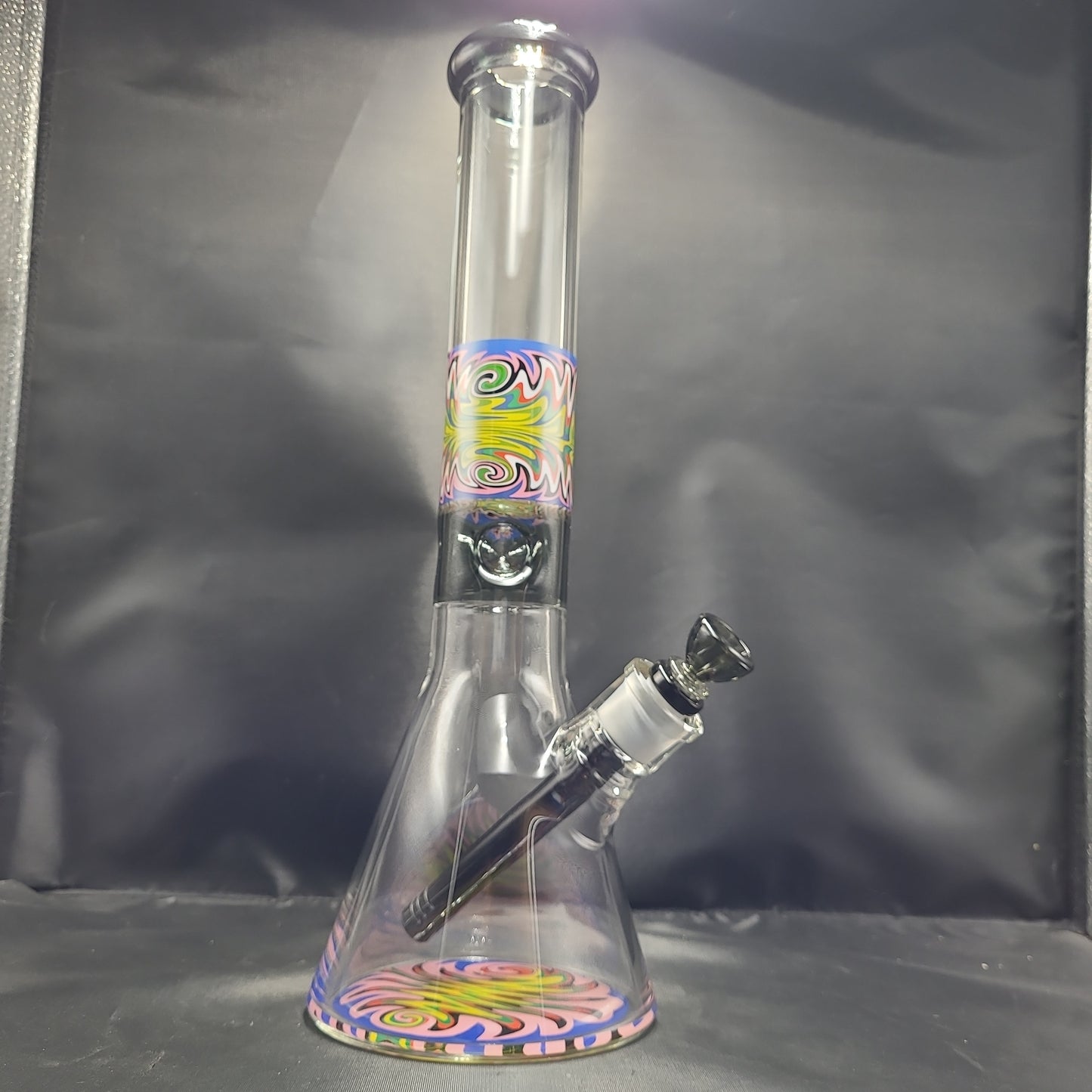 18" Sentience Wig Wag Beaker Water Pipe