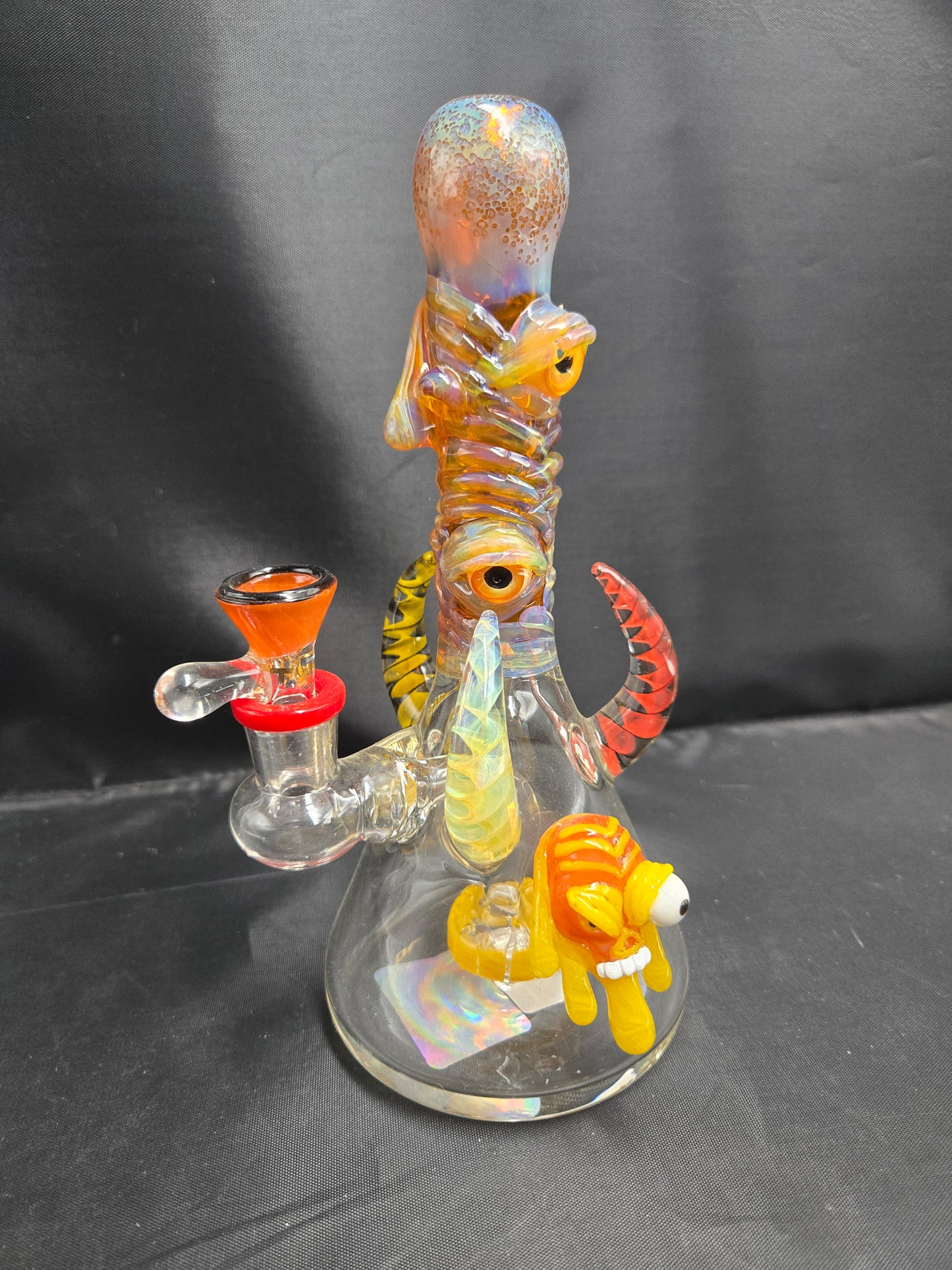 8.5" Tataoo All Seeing Eyes Monster waterpipe
