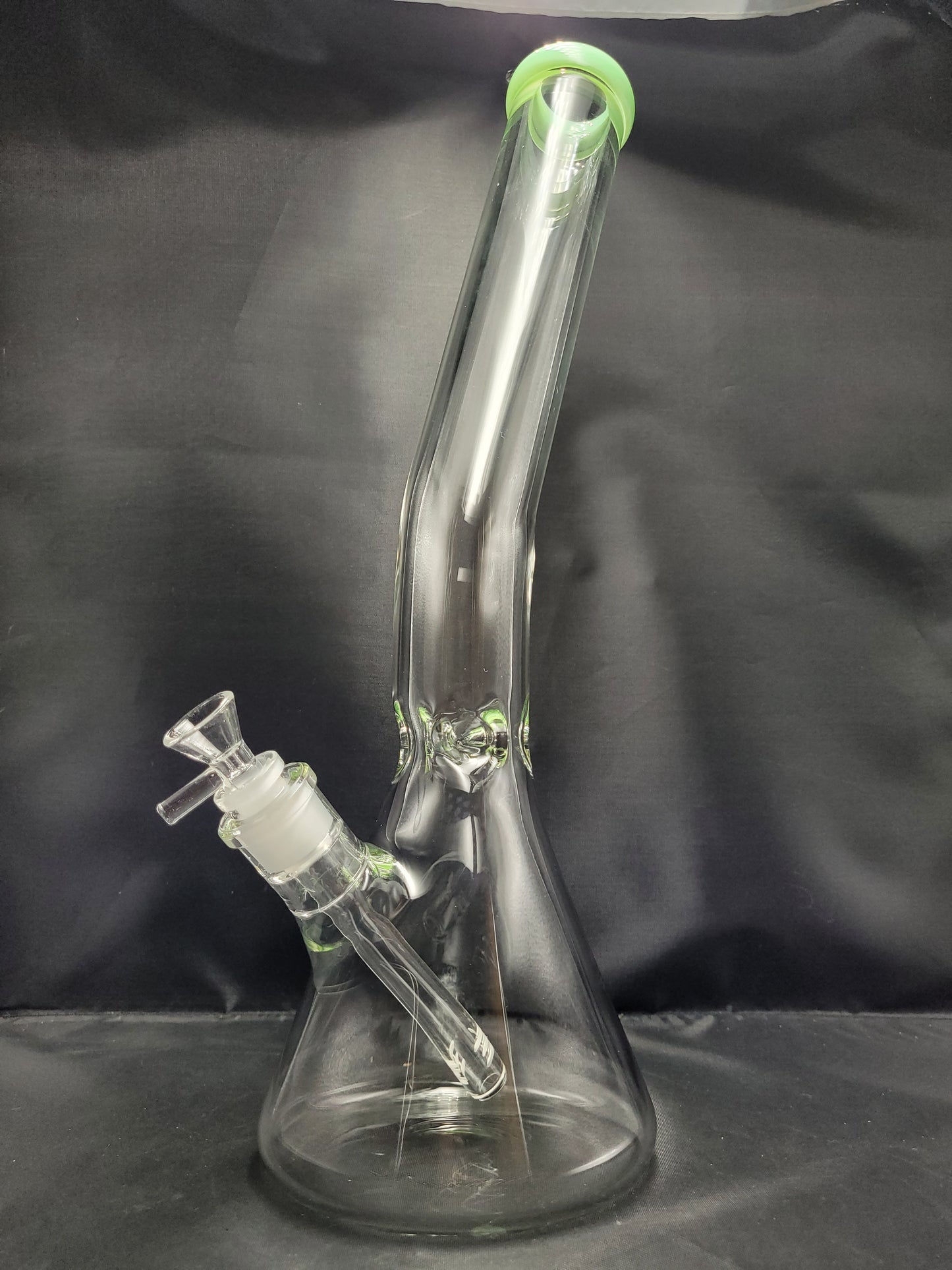 18" Bent Neck Beaker waterpipe
