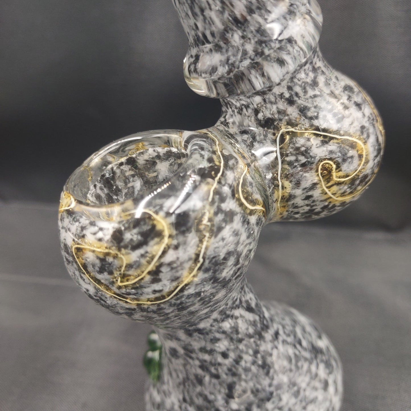 8" Zebra Frit Bubbler