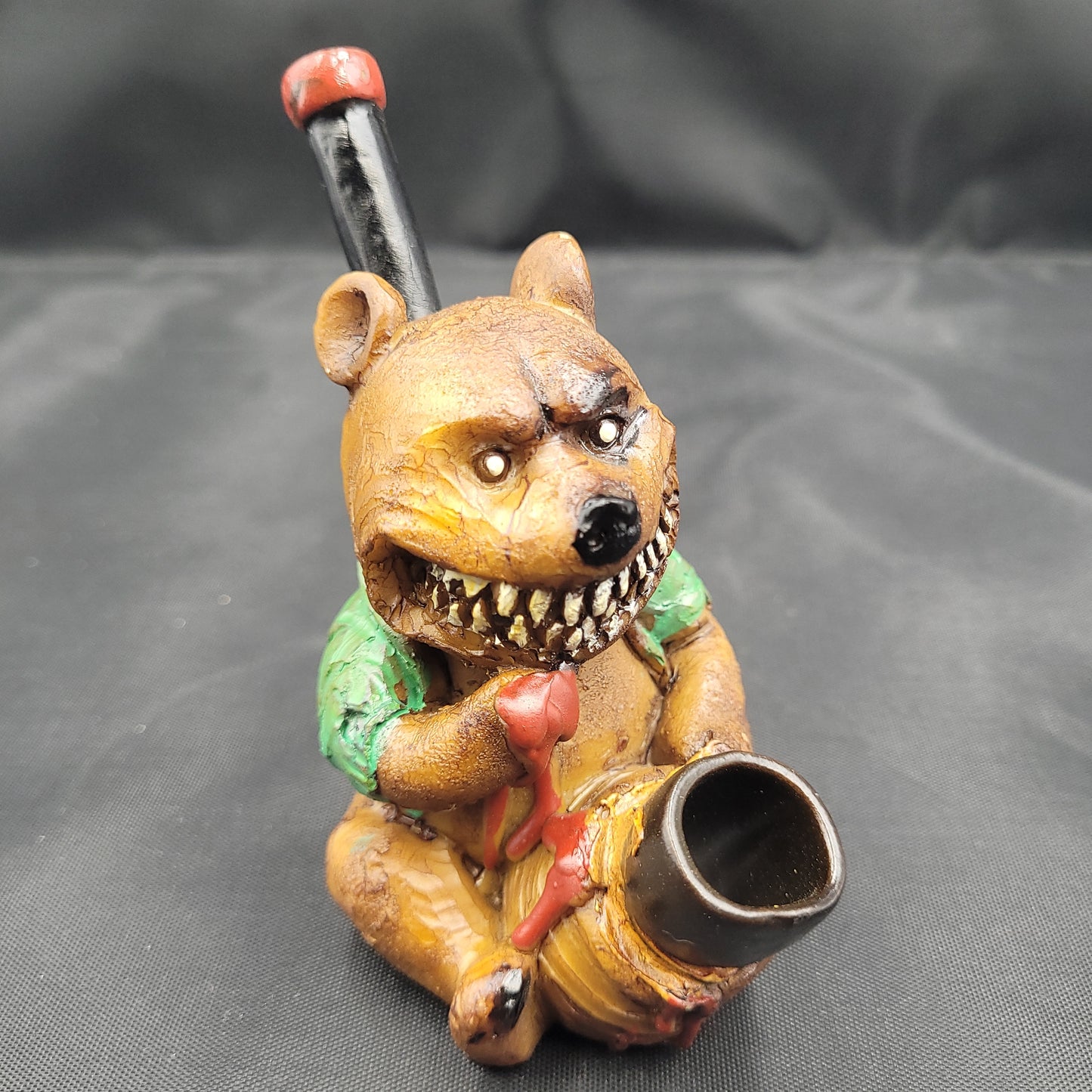 Teddy Hungry resin pipe