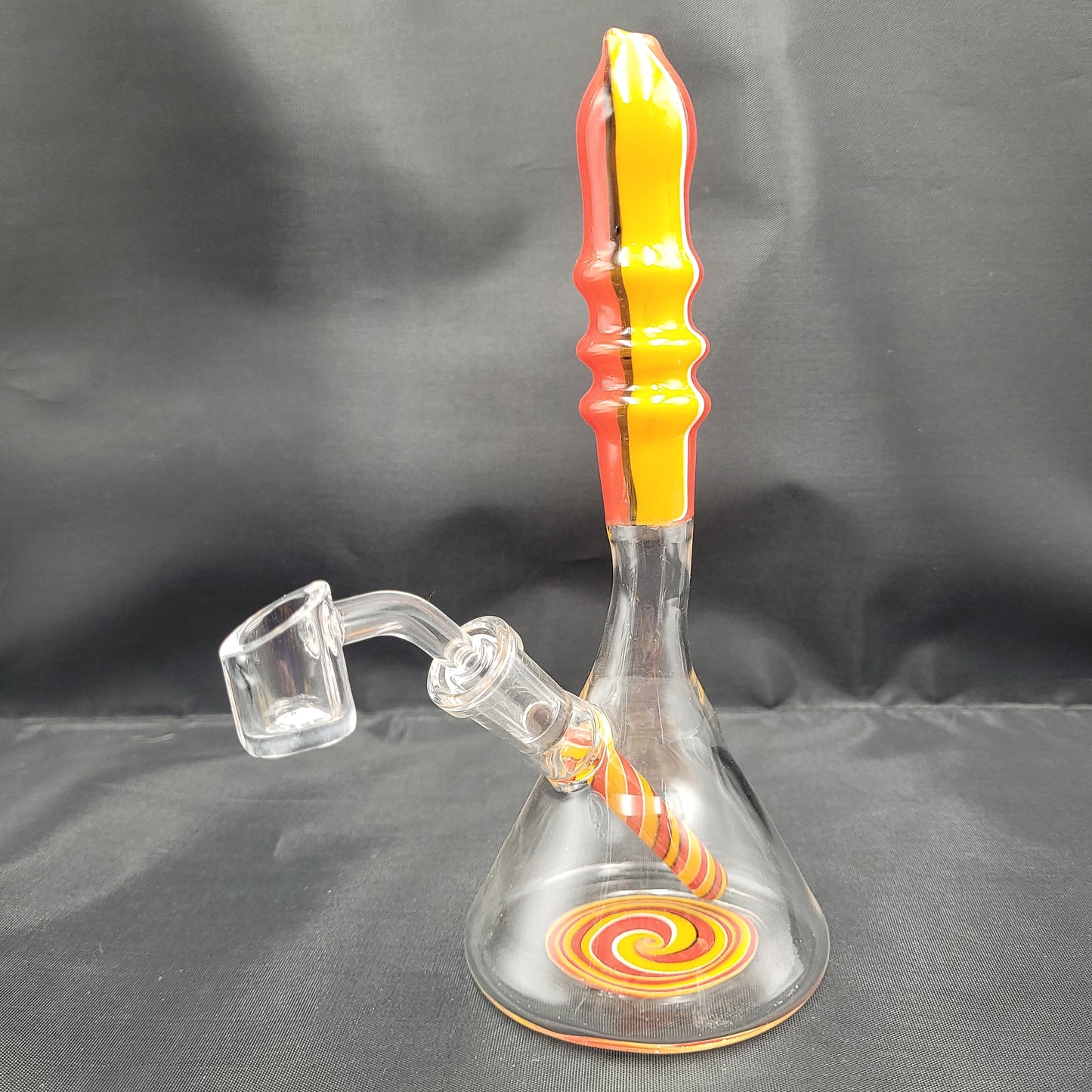 8.5" Multi Color Swirly beaker rig