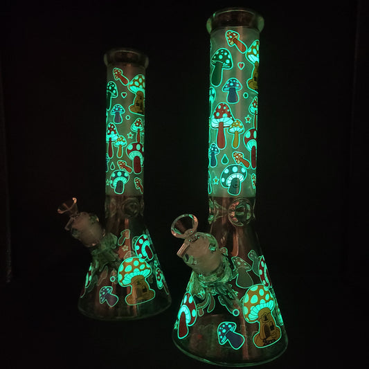 15" Happy Shroom House Glow in Dark beaker