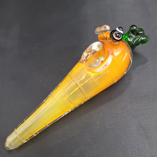 5" Carrot Bee Glass pipe