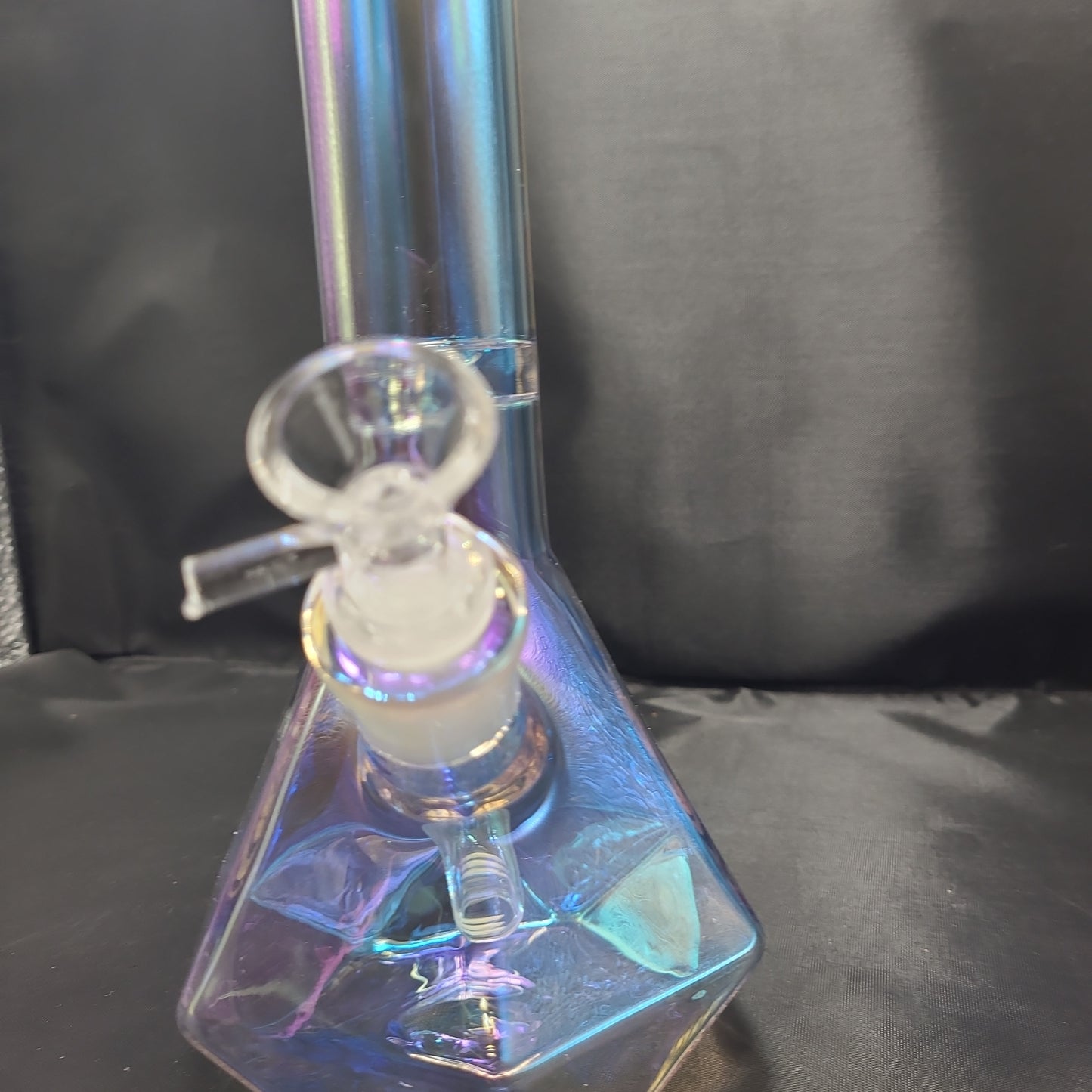 12" Irredescant Diamond Base Beaker